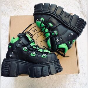 (NEW IN BOX) New Rock Ankle Boot